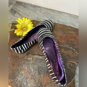 Jessica Simpson~Textured Slip-On Flats Shoes~Black, White & Gray Striped~Size 8M